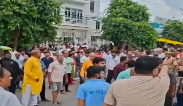 मड़ियांव में पोते को बचाने पहुंचे दादा की चाकू मारकर मौत, आरोपी फरार